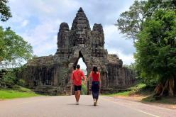 Discover Angkor Park - Phnom Penh - Beaches Cambodia - angkor-thom-gate(1).jpg